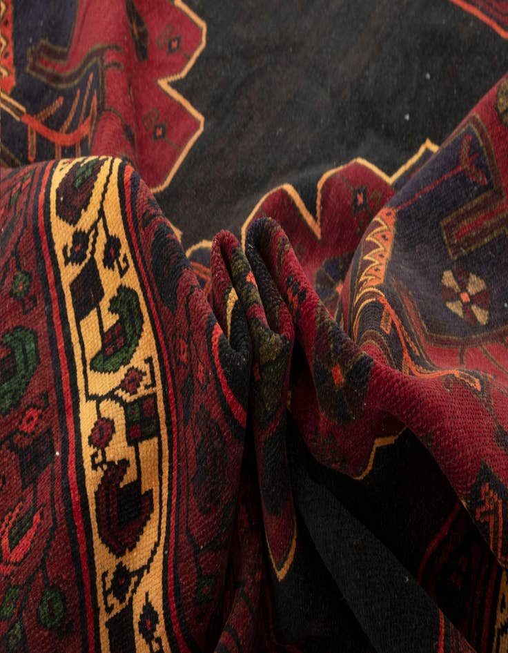 Detail image of  4' 10 x 9'  Hand Knotted Hamedan Persian Wool Rug