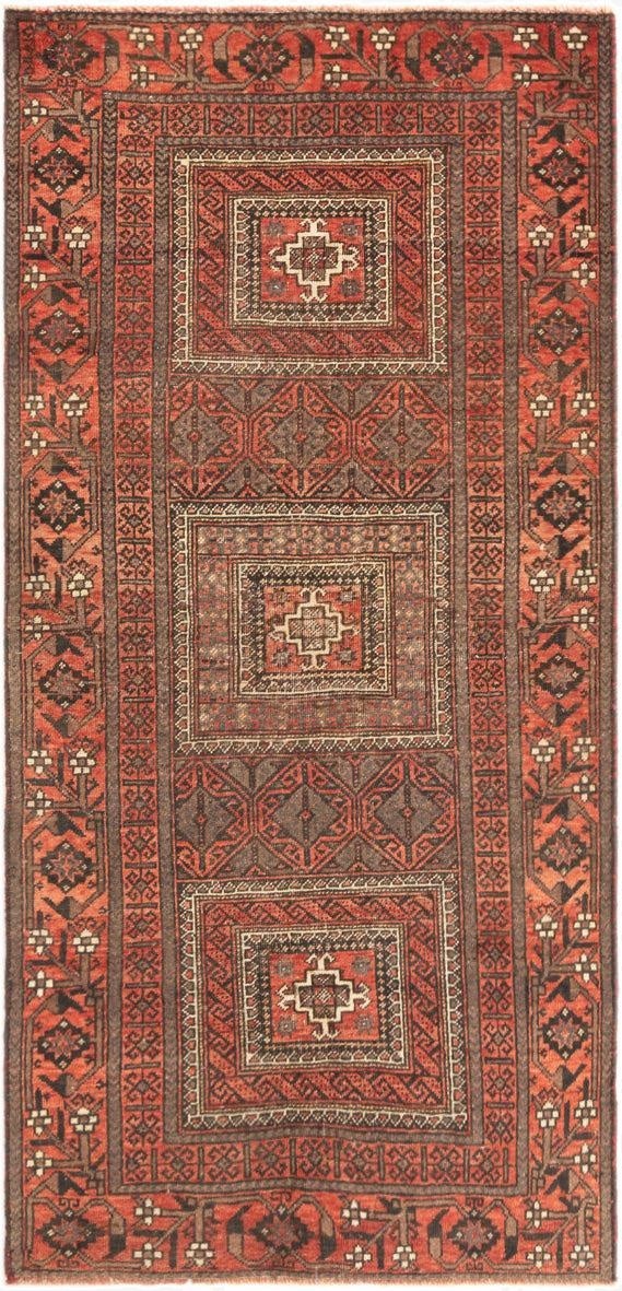  2' 9 x 5' 9 Hamedan Rug