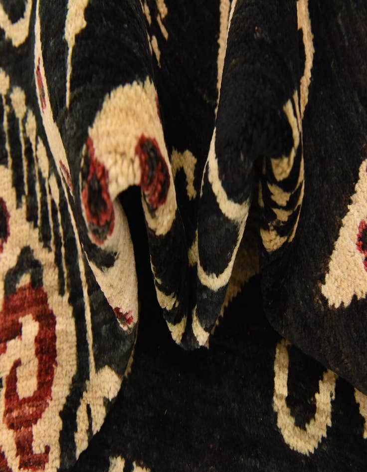 Detail image of  6' 2 x 9' 8  Hand Knotted Ikat Rug