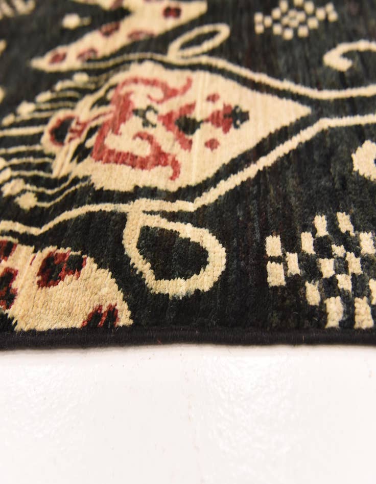 Detail image of  6' 2 x 9' 8  Hand Knotted Ikat Rug