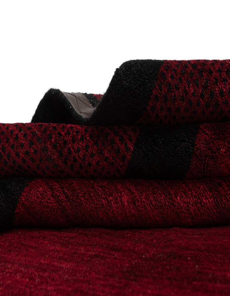 Detail image of  6' 7 x 9' 9 Juma Rug