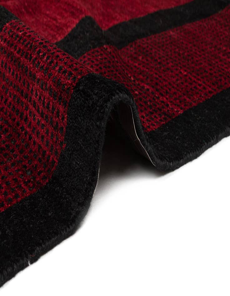 Detail image of  6' 7 x 9' 9 Juma Rug