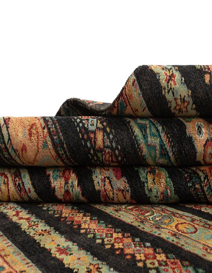 Detail image of  6' 6 x 9' 8 Juma Wool Rug