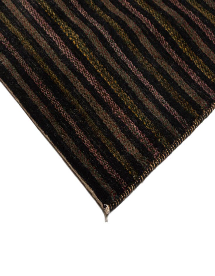 Detail image of  6' 6 x 9' 9 Juma Wool Rug