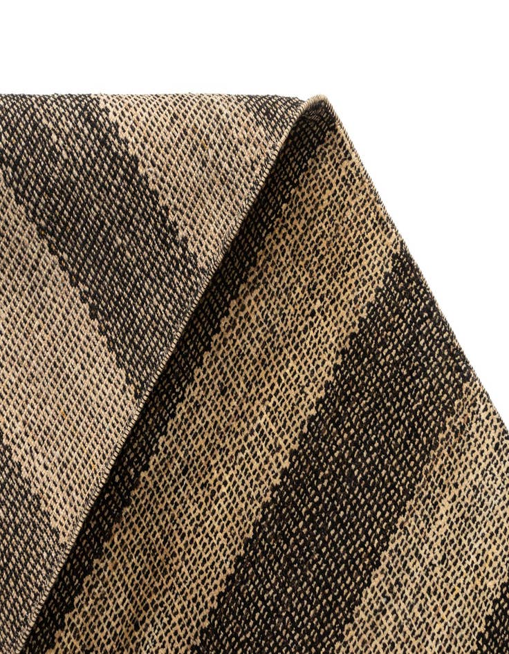 Detail image of  4' 6 x 6' 7 Juma Wool Rug