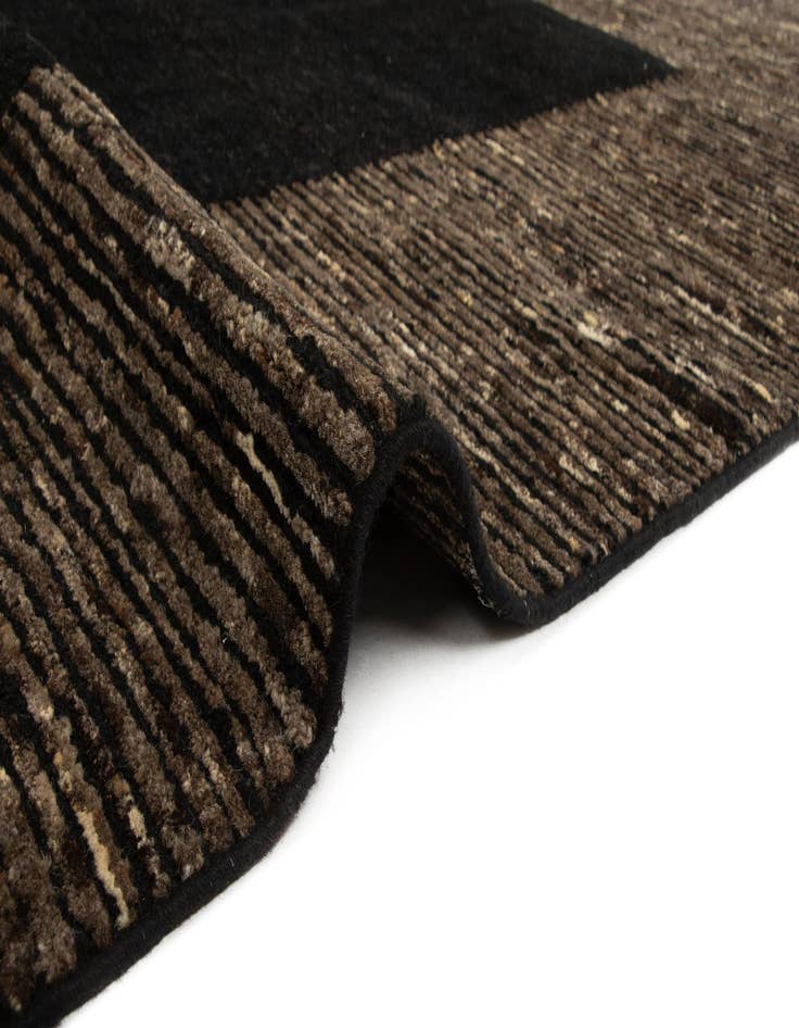 Detail image of  6' x 8' 10 Juma Wool Rug