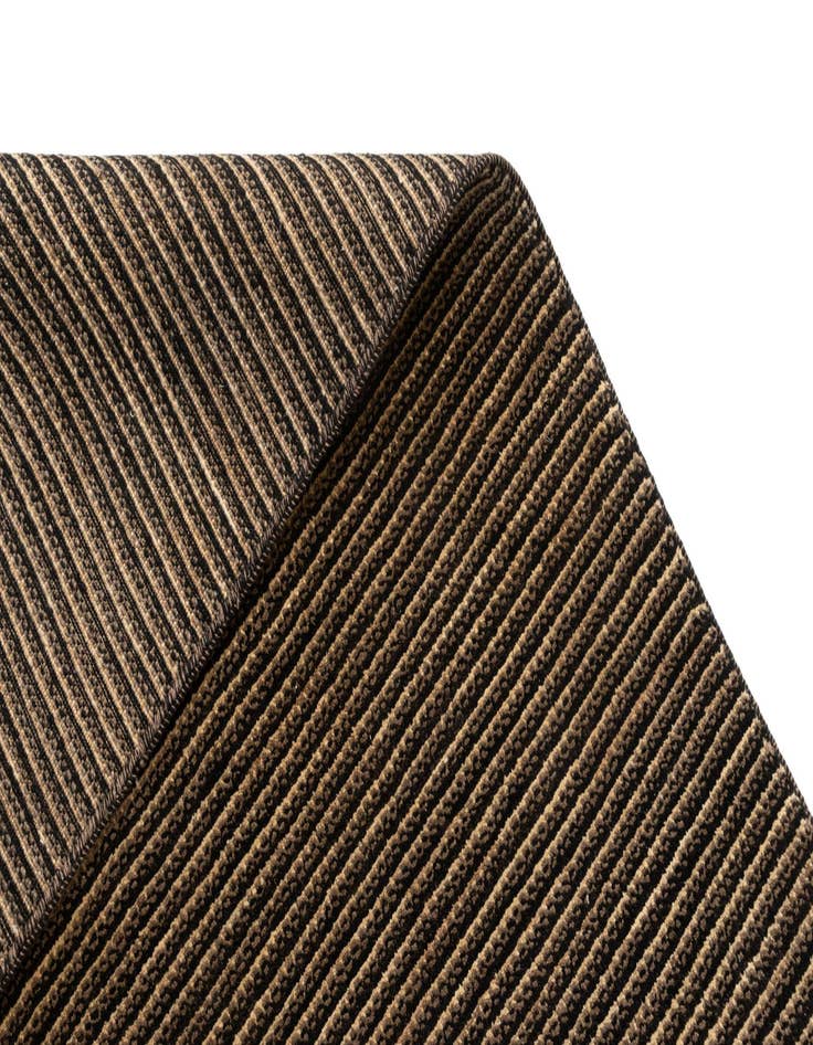 Detail image of  5' 4 x 8' Juma Wool Rug