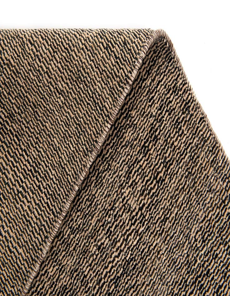 Detail image of  5' 10 x 8' 10 Juma Wool Rug