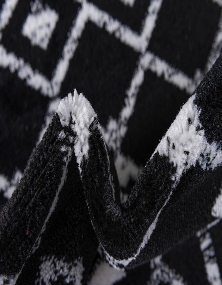 Detail image of  9' x 12' Kasbah Trellis Rug