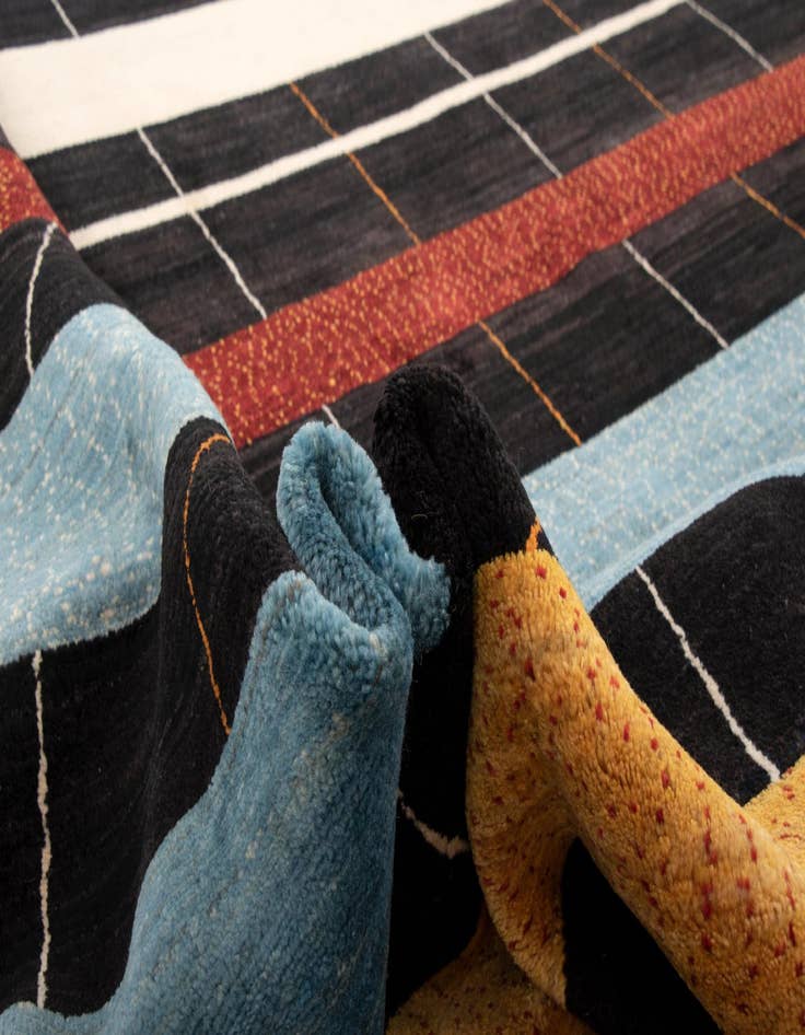 Detail image of  6' 5 x 9' 8 Kashkuli Wool Rug
