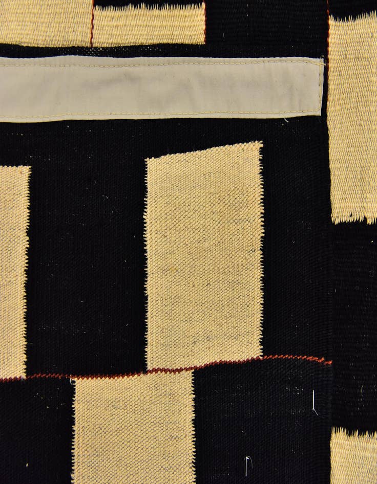 Detail image of  5' 3 x 6' 9  Hand Woven Kilim Modern Wool Rug