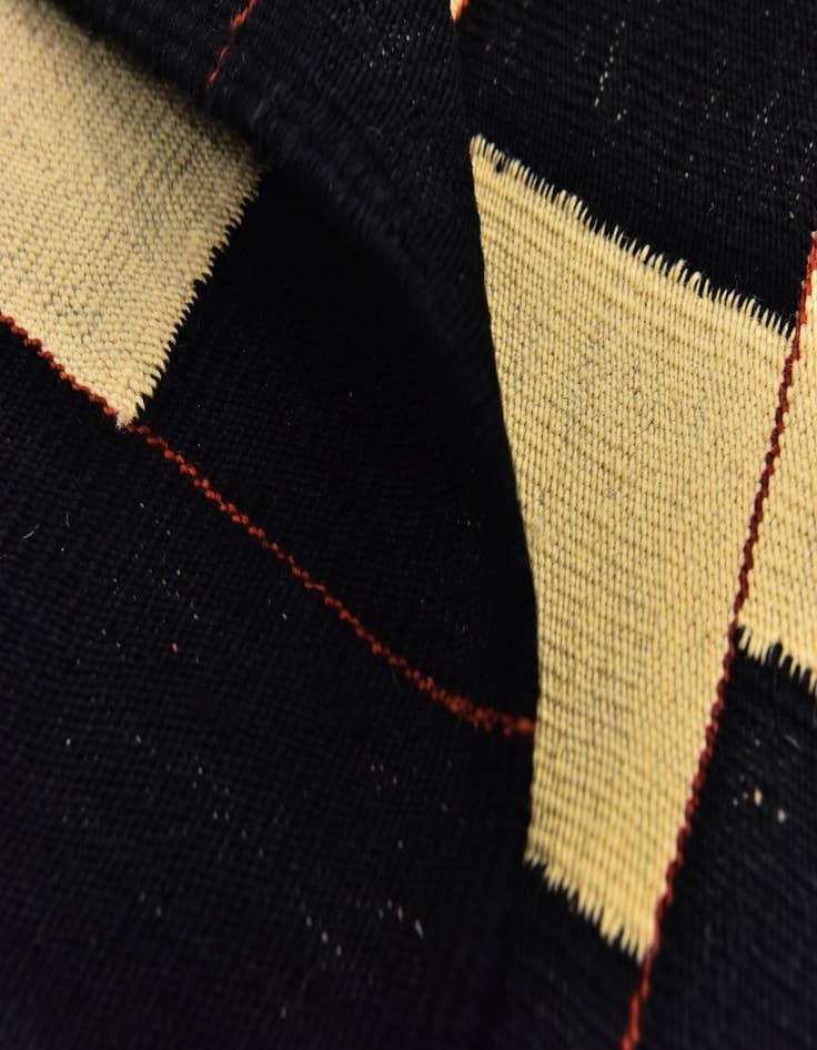 Detail image of  5' 3 x 6' 9  Hand Woven Kilim Modern Wool Rug