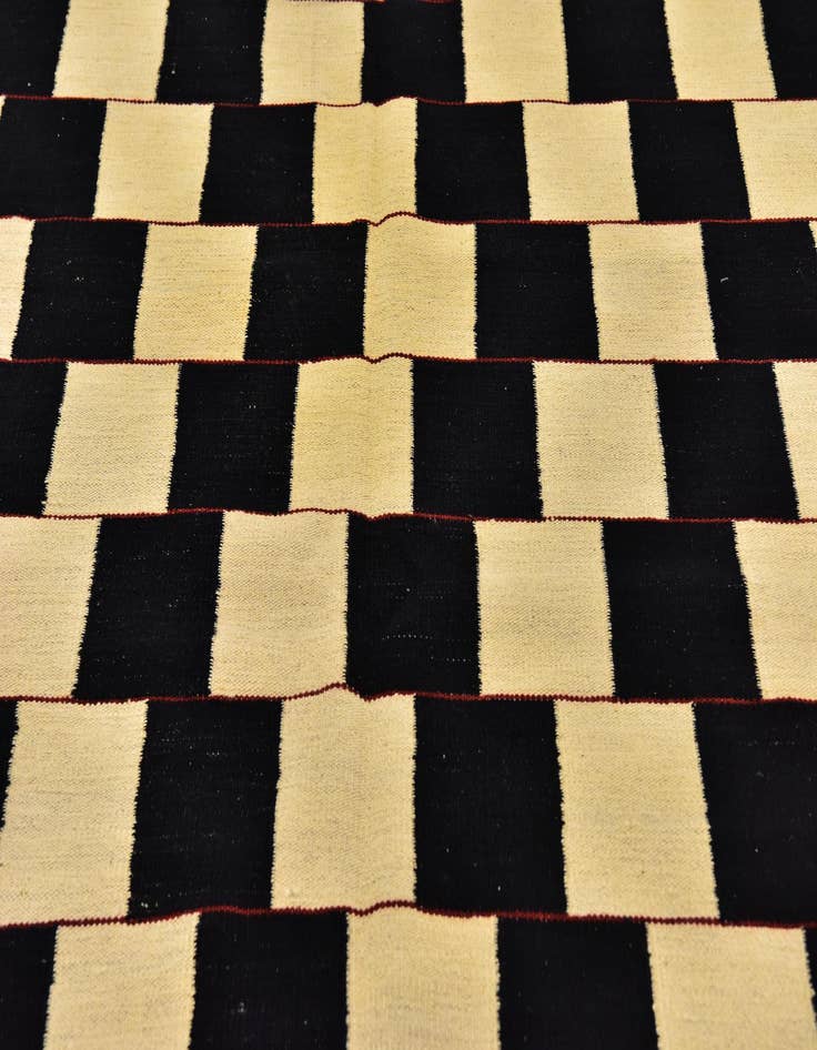 Detail image of  5' x 6' 9  Hand Woven Kilim Modern Wool Rug