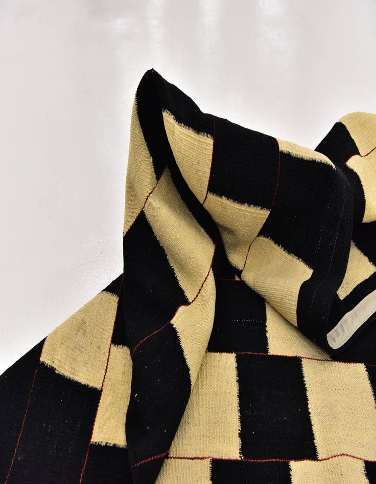 Detail image of  5' x 6' 9  Hand Woven Kilim Modern Wool Rug