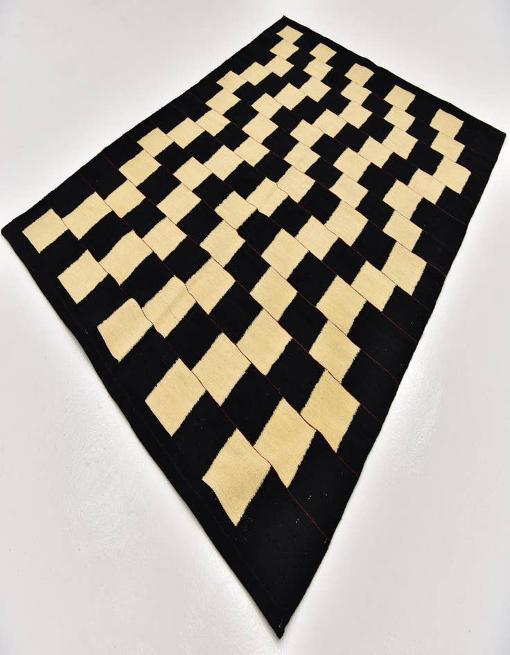 Detail image of  5' x 6' 9  Hand Woven Kilim Modern Wool Rug
