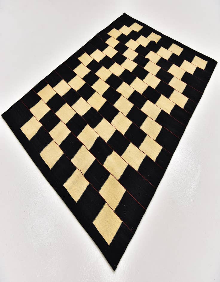Detail image of  4' 3 x 6'  Hand Woven Kilim Modern Wool Rug