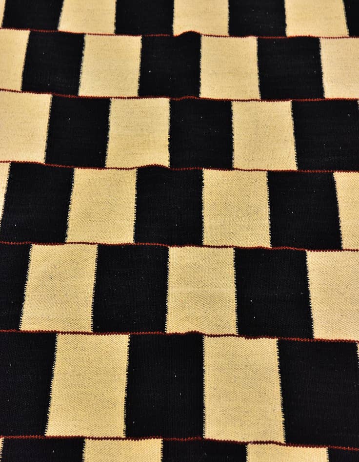 Detail image of  4' 3 x 6'  Hand Woven Kilim Modern Wool Rug