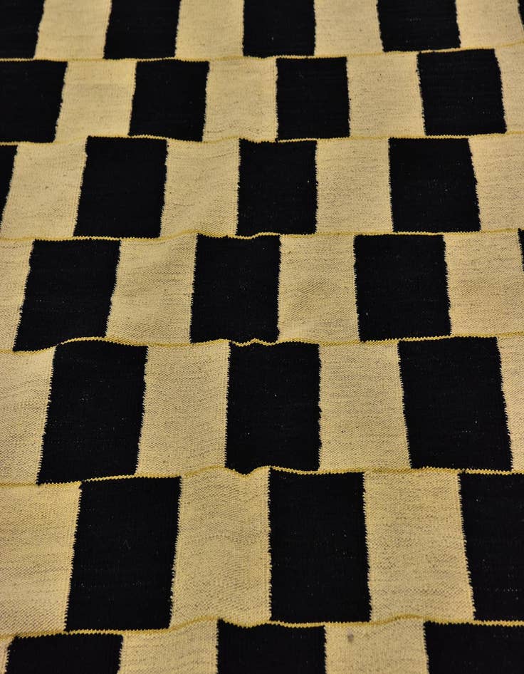 Detail image of  6' 2 x 7' 9  Hand Woven Kilim Modern Wool Rug