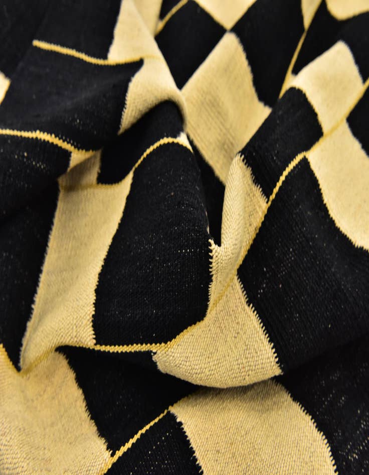 Detail image of  6' x 7' 8  Hand Woven Kilim Modern Wool Rug