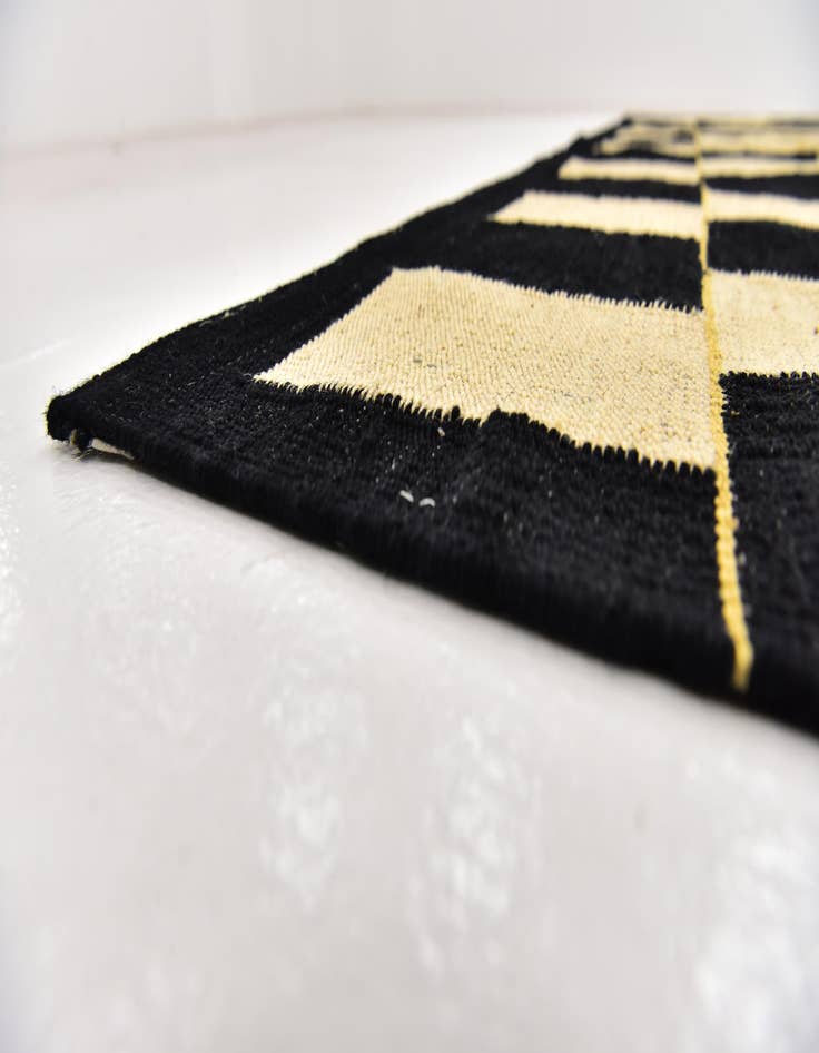 Detail image of  6' x 7' 8  Hand Woven Kilim Modern Wool Rug