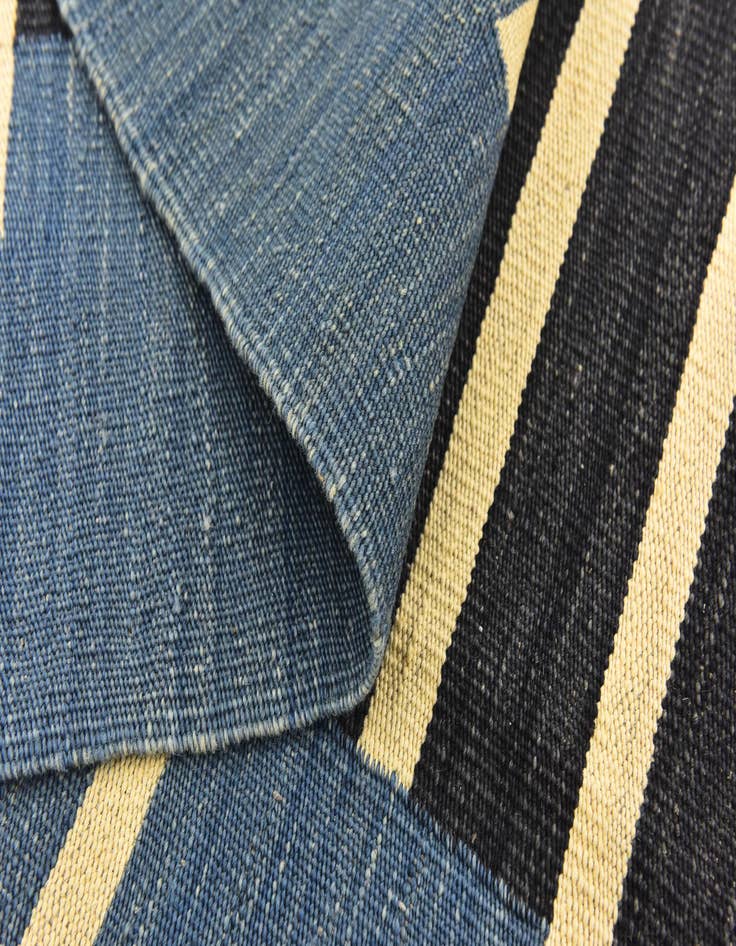 Detail image of  5' x 6' 6  Hand Woven Kilim Modern Wool Rug