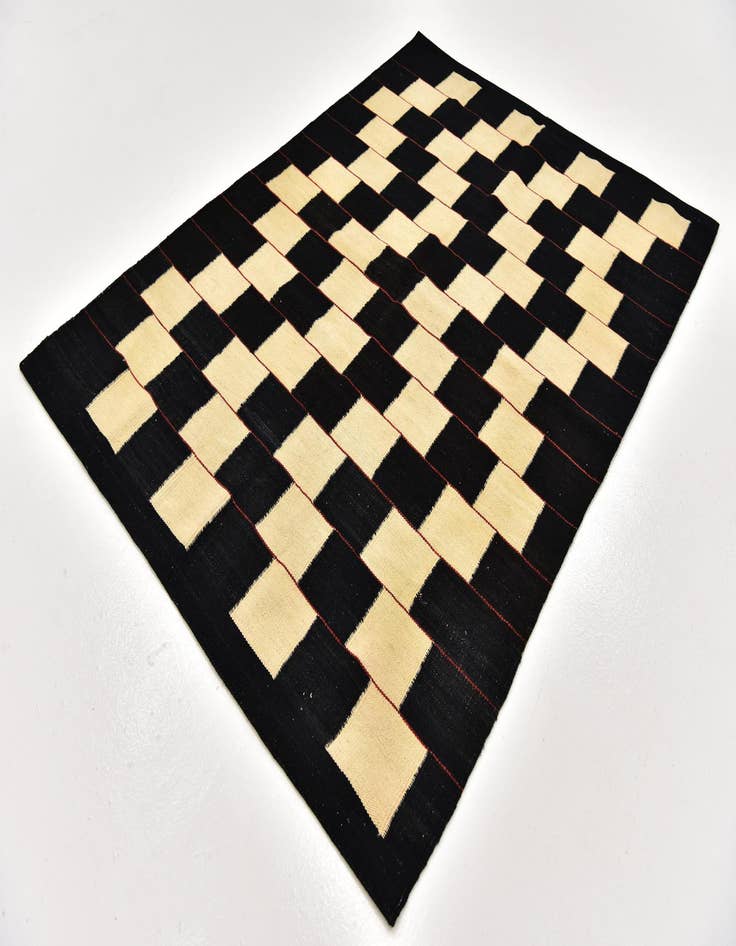 Detail image of  4' 4 x 6'  Hand Woven Kilim Modern Wool Rug