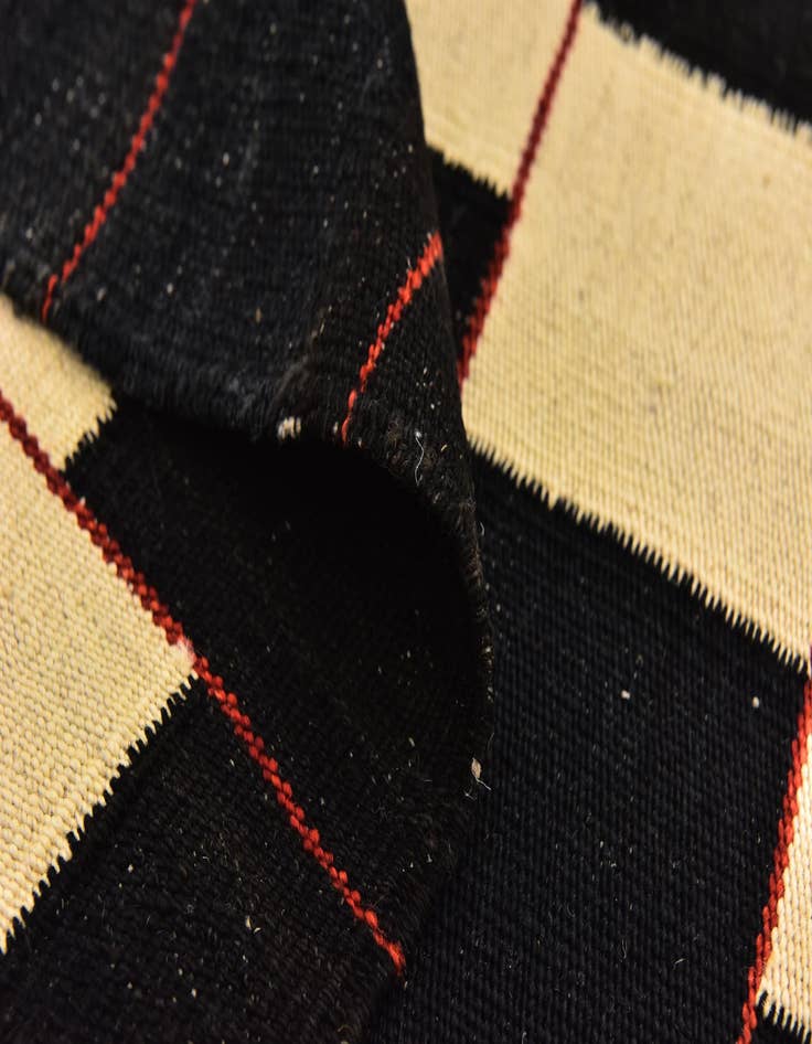 Detail image of  4' 4 x 6'  Hand Woven Kilim Modern Wool Rug