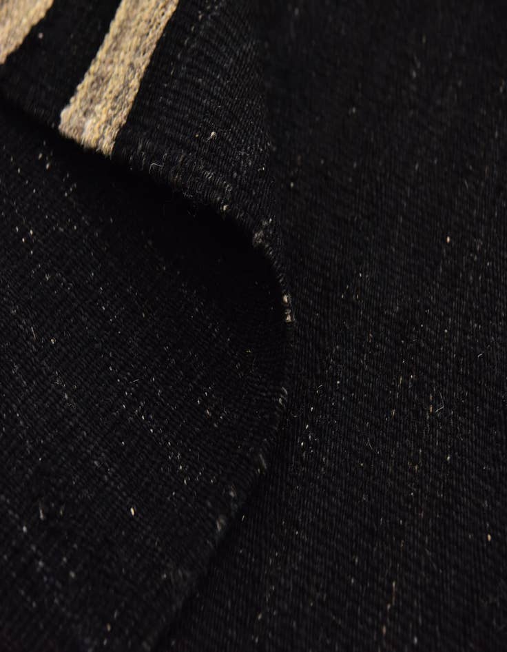 Detail image of  4' 4 x 5' 9  Hand Woven Kilim Modern Wool Rug