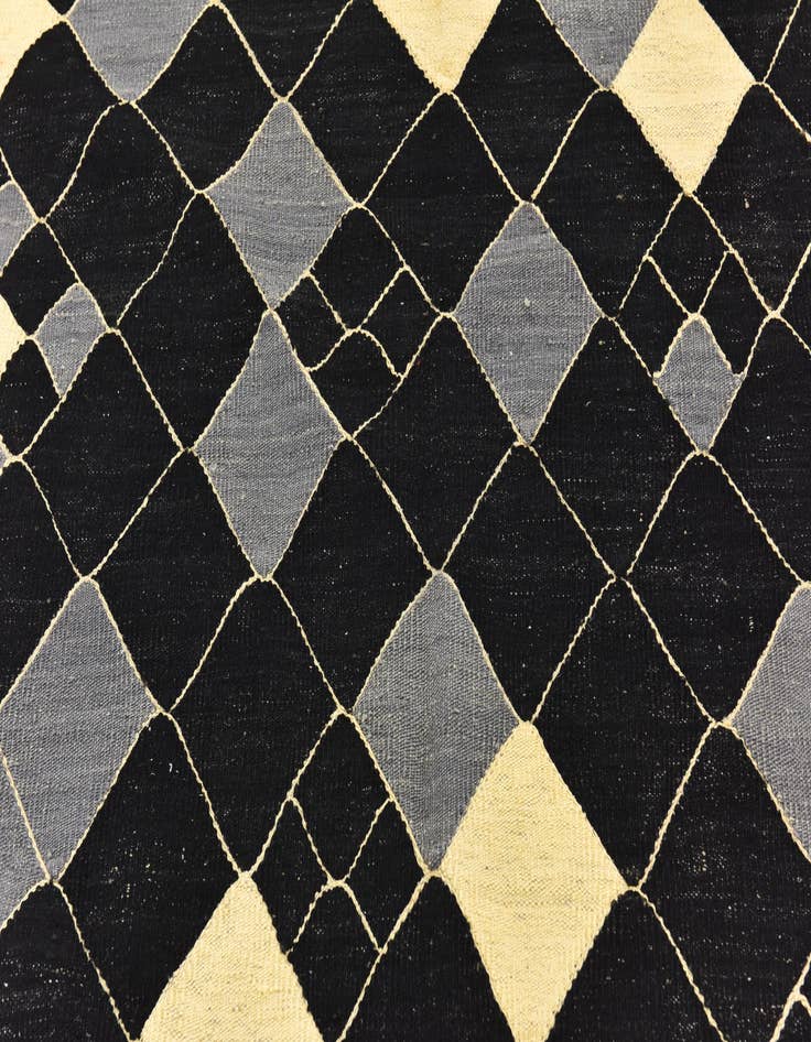 Detail image of  5' 4 x 6' 4  Hand Woven Kilim Modern Wool Rug
