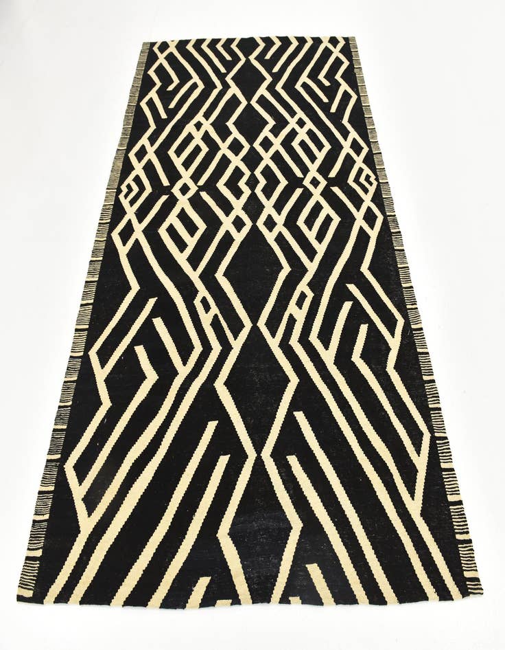 Detail image of  5' 8 x 7' 8  Hand Woven Kilim Modern Wool Rug