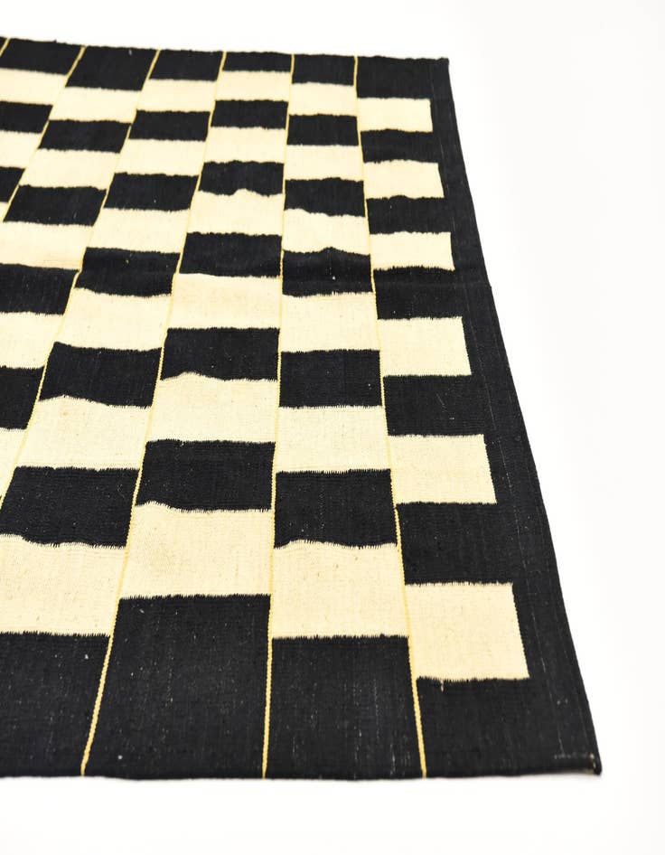 Detail image of  6' x 7' 9  Hand Woven Kilim Modern Wool Rug