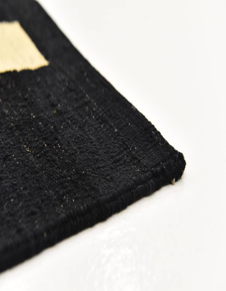 Detail image of  6' 3 x 7' 9  Hand Woven Kilim Modern Wool Rug