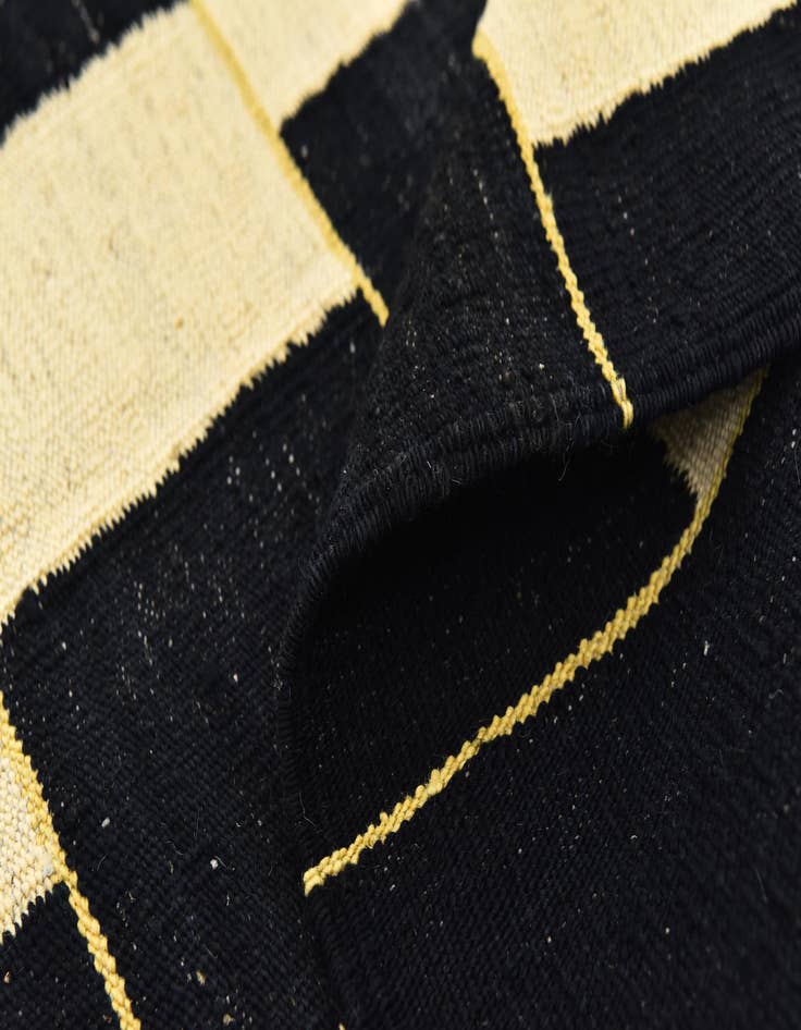 Detail image of  6' 3 x 7' 9  Hand Woven Kilim Modern Wool Rug