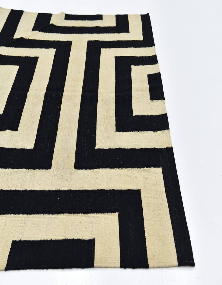 Detail image of  6' x 7' 8  Hand Woven Kilim Modern Wool Rug