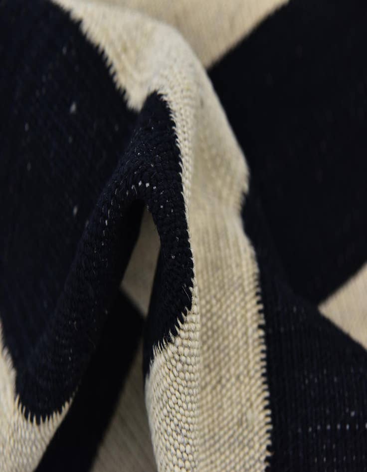 Detail image of  6' x 7' 8  Hand Woven Kilim Modern Wool Rug