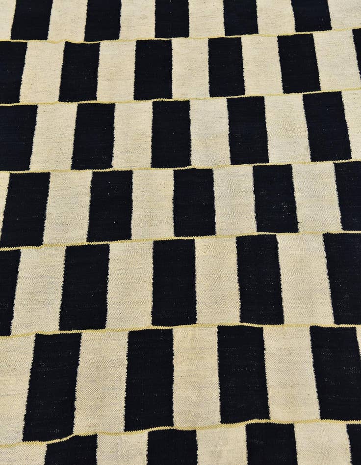 Detail image of  6' x 7' 10  Hand Woven Kilim Modern Wool Rug