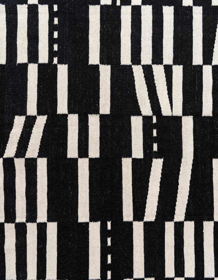Detail image of  6' 10 x 9' 8  Hand Woven Kilim Modern Wool Rug