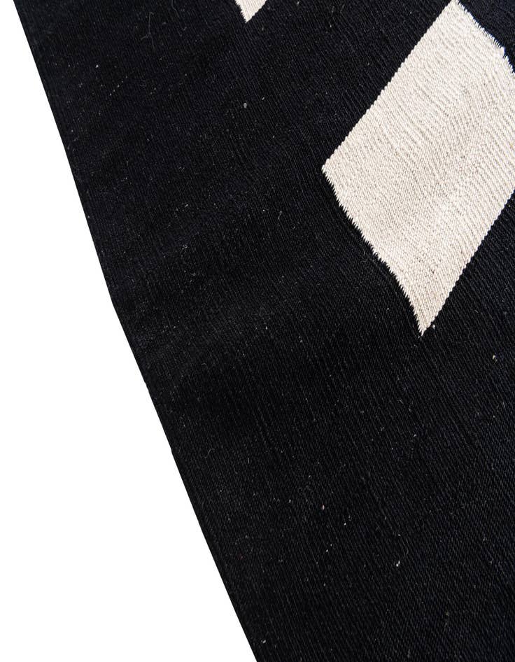 Detail image of  8' 2 x 9' 6  Hand Woven Kilim Modern Wool Rug