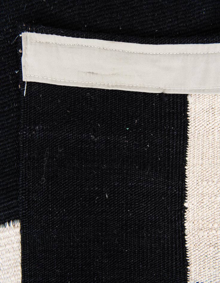 Detail image of  8' 2 x 9' 6  Hand Woven Kilim Modern Wool Rug