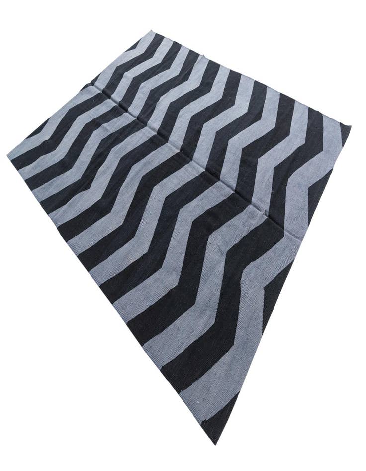 Detail image of  6' x 7' 7  Hand Woven Kilim Modern Wool Rug