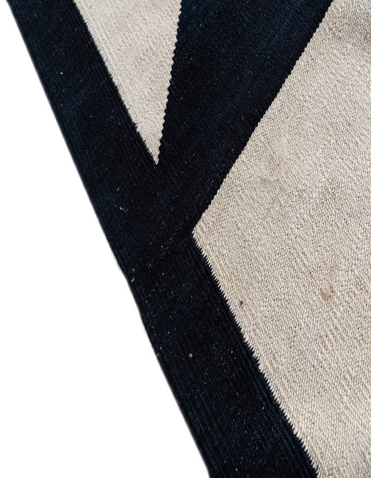 Detail image of  10' 1 x 13'  Hand Woven Kilim Modern Wool Rug