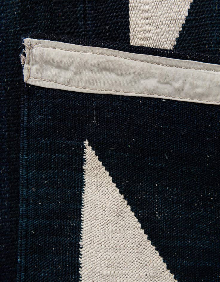 Detail image of  10' 1 x 13'  Hand Woven Kilim Modern Wool Rug