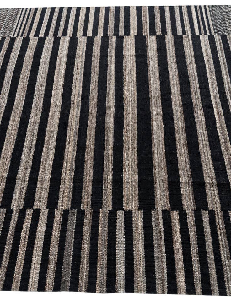 Detail image of  5' 10 x 7' 8  Hand Woven Kilim Modern Wool Rug