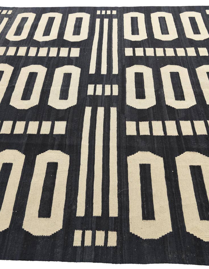 Detail image of  6' 6 x 9' 8  Hand Woven Kilim Modern Wool Rug