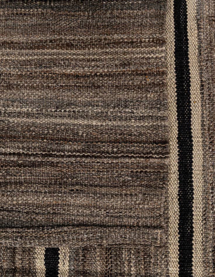 Detail image of  5' 6 x 6' 3  Hand Woven Kilim Modern Wool Rug