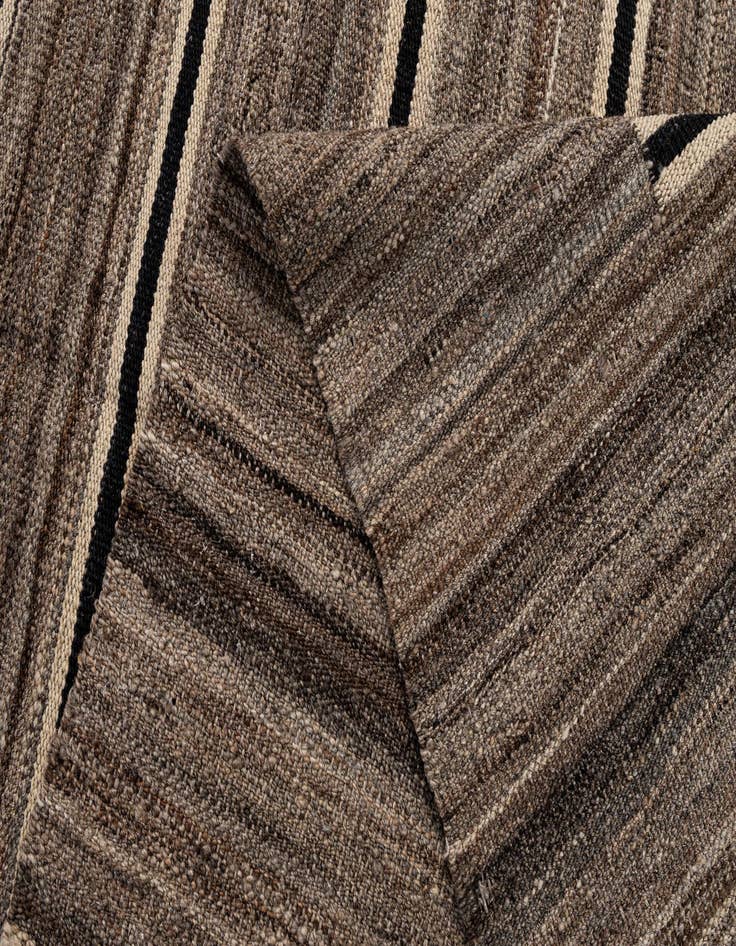 Detail image of  5' 6 x 6' 3  Hand Woven Kilim Modern Wool Rug