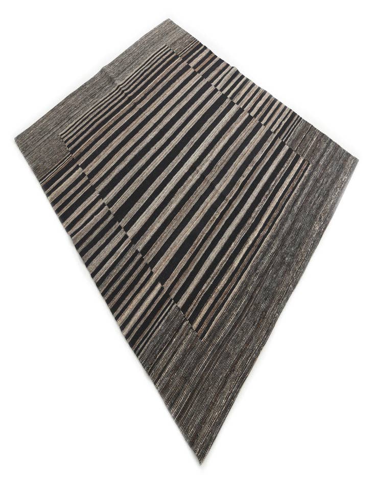 Detail image of  5' 2 x 6' 3  Hand Woven Kilim Modern Wool Rug