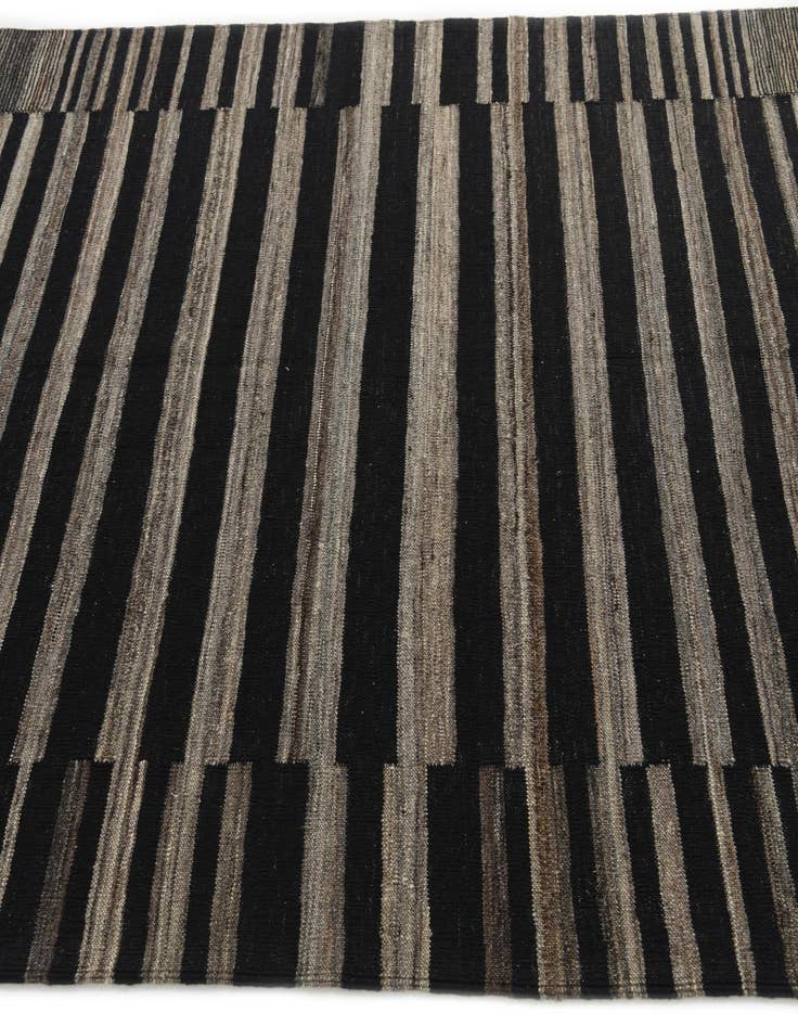 Detail image of  5' 4 x 6' 2  Hand Woven Kilim Modern Wool Rug