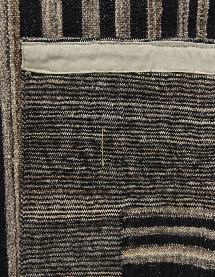 Detail image of  5' 4 x 6' 2  Hand Woven Kilim Modern Wool Rug