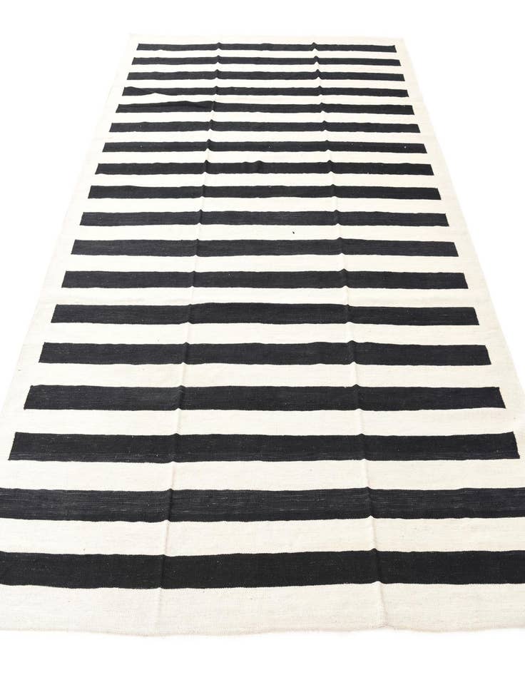 Detail image of  8' 3 x 9' 8  Hand Woven Kilim Modern Wool Rug